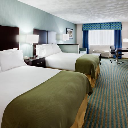 Holiday Inn Express & Suites Smithfield - Providence By Ihg Номер фото