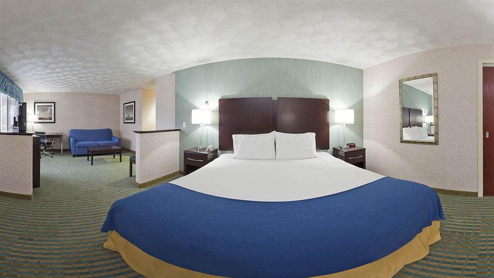 Holiday Inn Express & Suites Smithfield - Providence By Ihg Экстерьер фото