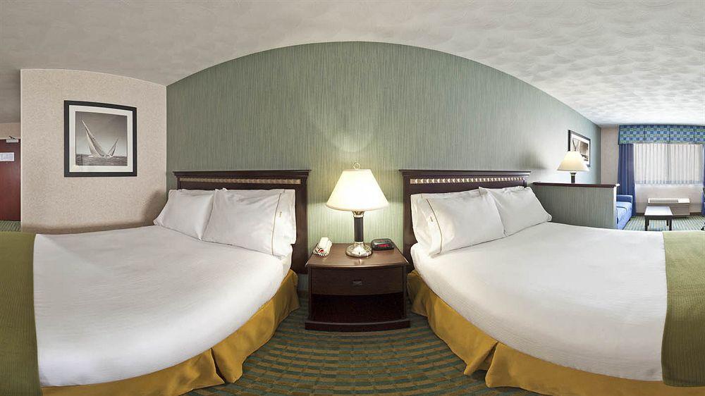 Holiday Inn Express & Suites Smithfield - Providence By Ihg Экстерьер фото