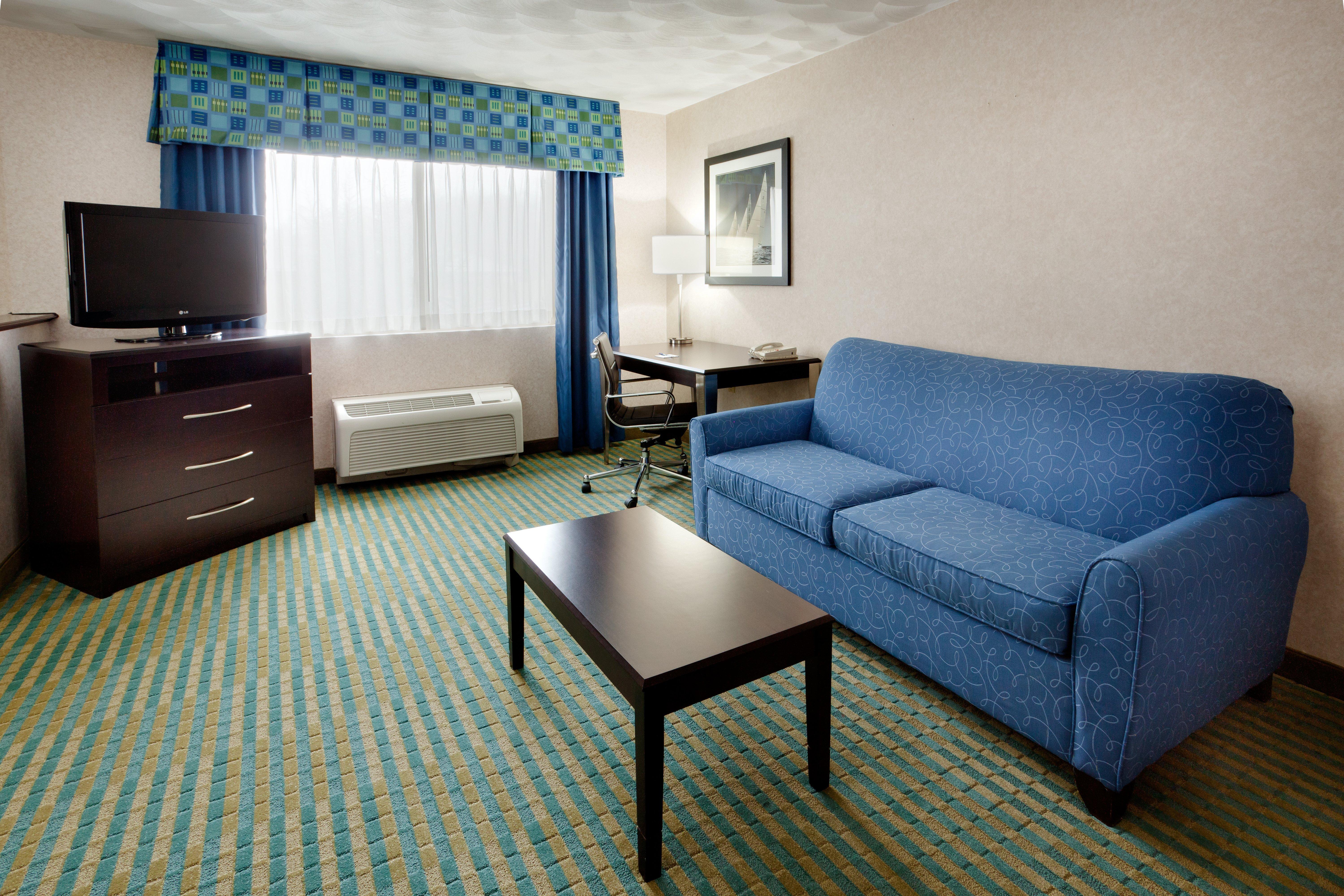 Holiday Inn Express & Suites Smithfield - Providence By Ihg Экстерьер фото