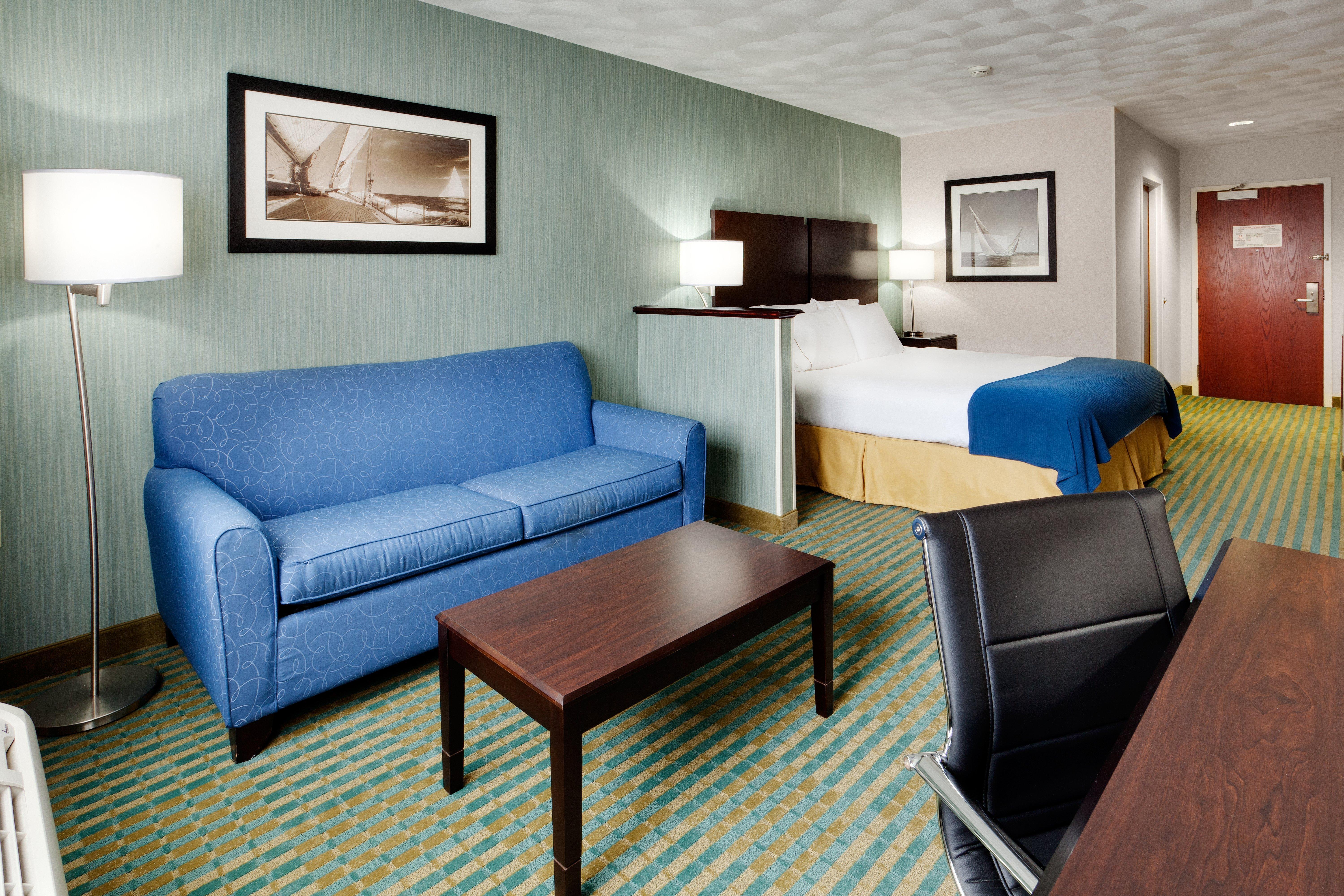 Holiday Inn Express & Suites Smithfield - Providence By Ihg Экстерьер фото